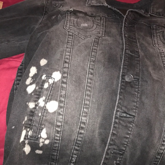 Ripped bleach washed TRUE RELIGION jean jacket - Picture 3 of 5